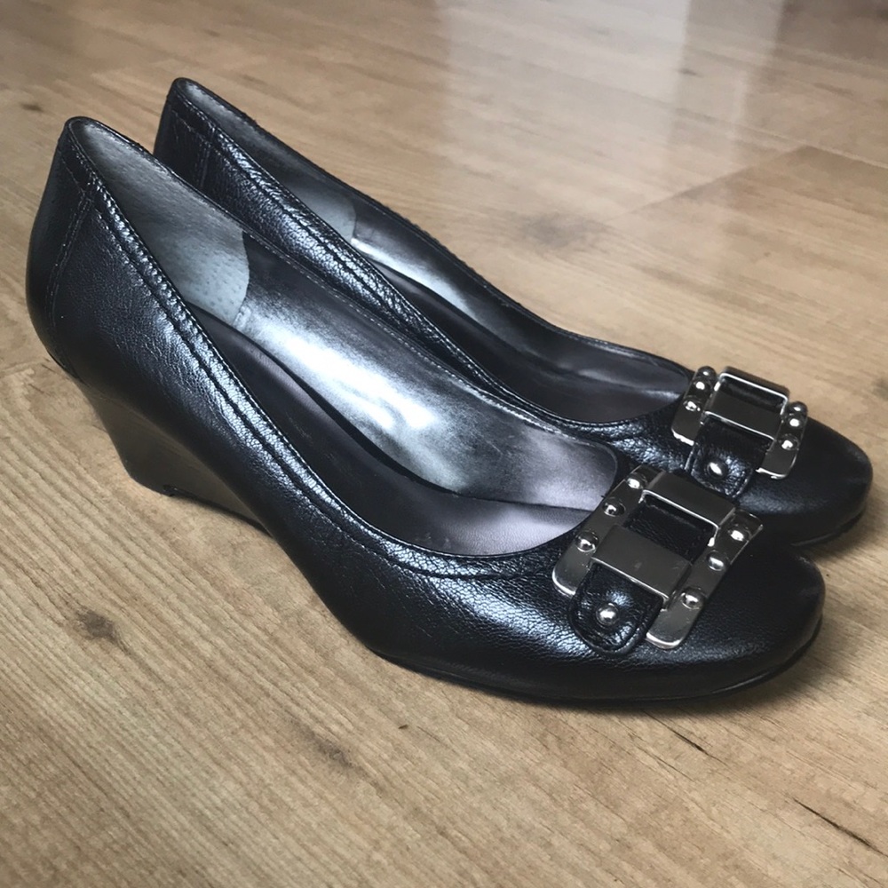 Nine West Black Leather Mid Heel Silver Toe Detail